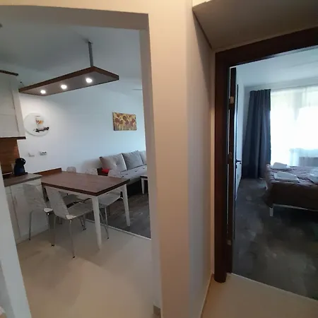 Apartman Belvedere Club H79 *