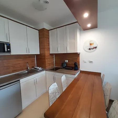 Belvedere Club H79 Apartment